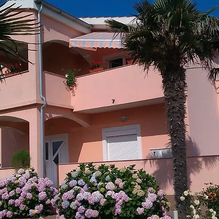 Olive Apartman *