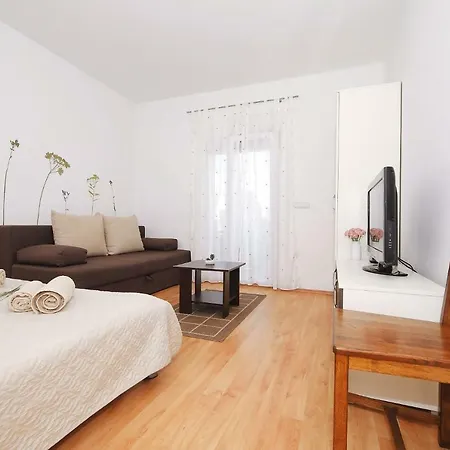 Olive Apartman *